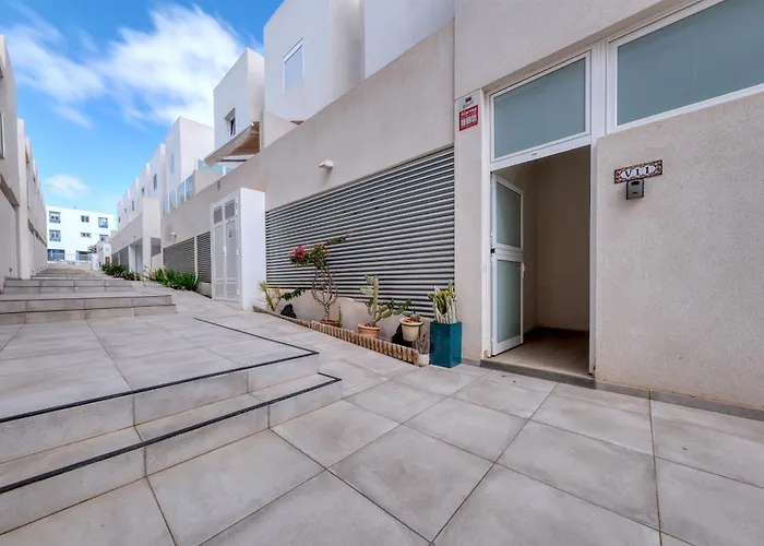 Casa Dang - 600m To The By Lanzarote 度假居 *