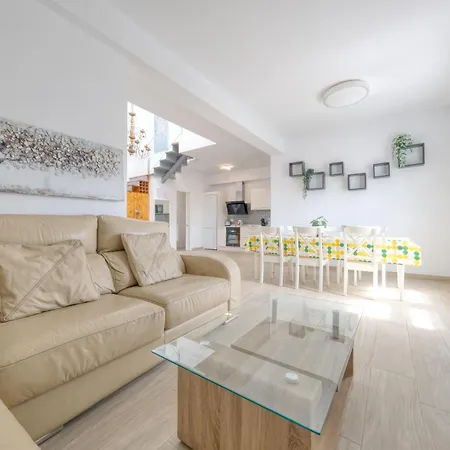 Casa Dang - 600m To The By Lanzarote Дом отдыха